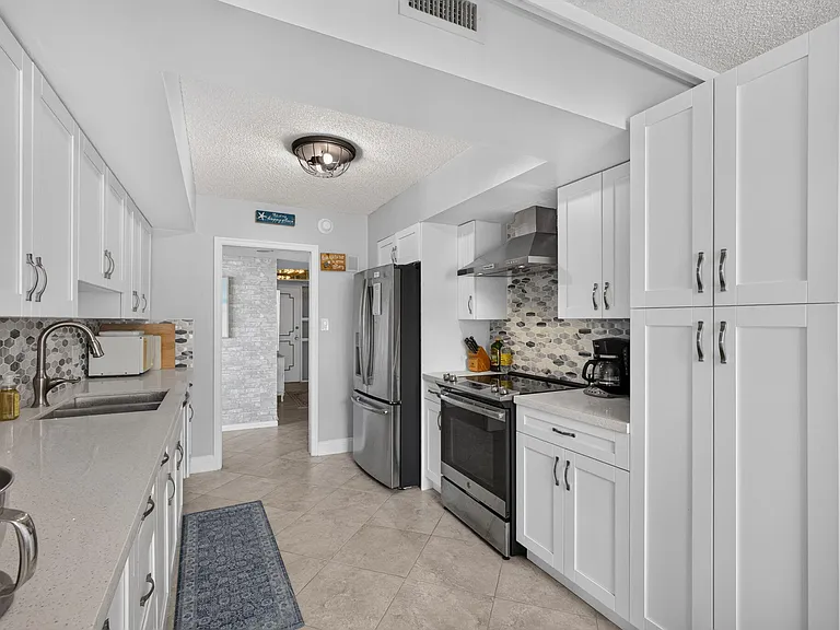 5380 N Ocean Dr #2E — Photo 22