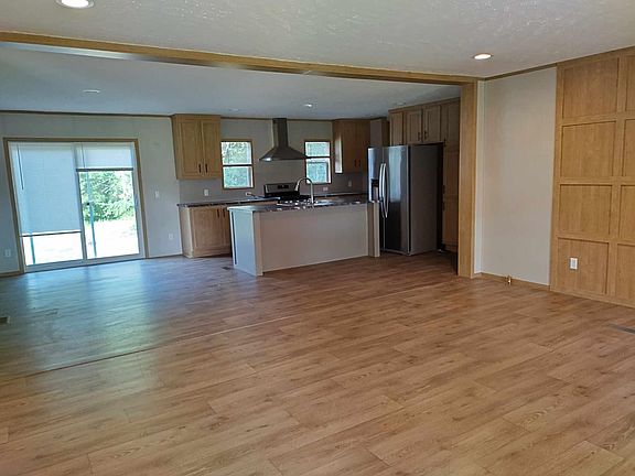 2nd image of 1094 County Road 2140