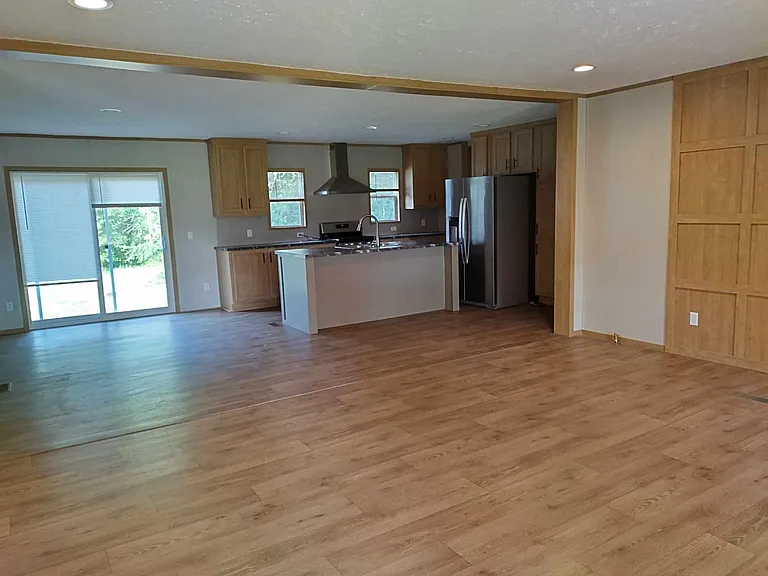 1004 County Road 2140 — Photo 2