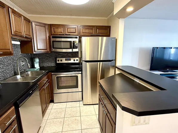 8 Ventnor A, Deerfield Beach, FL 33442