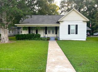 409 Coleman St, Como, MS 38619