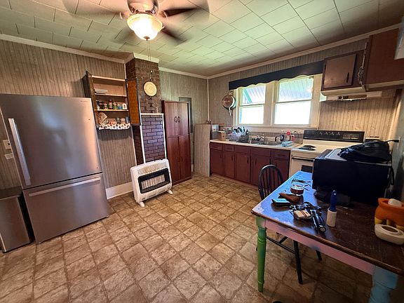 5th image of 10401 Bennington Pike
