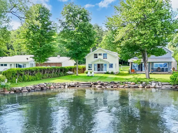 80 Smugglers Road, Newport City, VT 05855