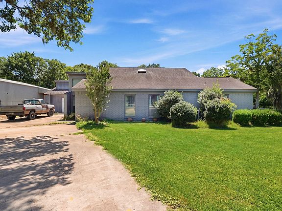 4th image of 151 Tweedy Ln