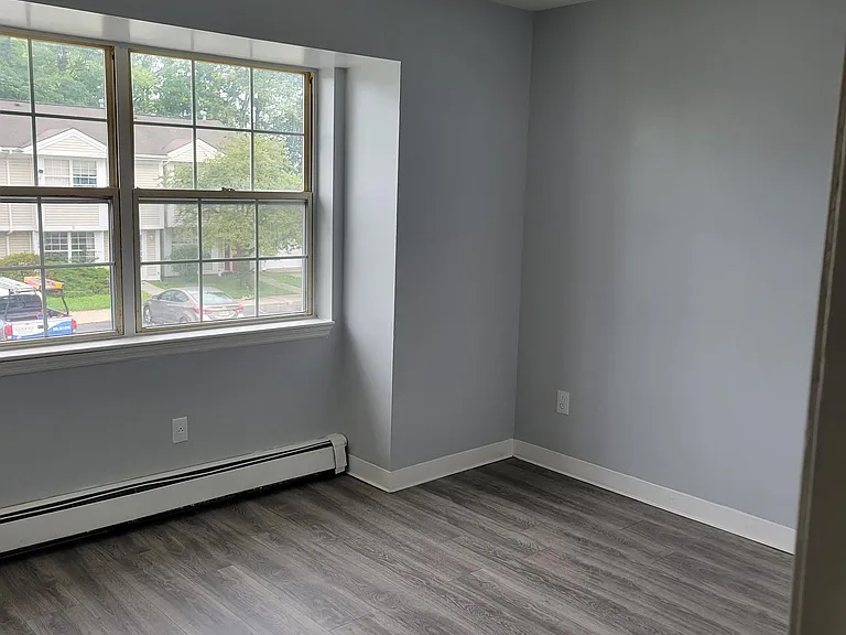 32 Palmer Ave #7 — Photo 3