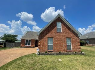 270 Village Dr S, Oakland, TN 38060