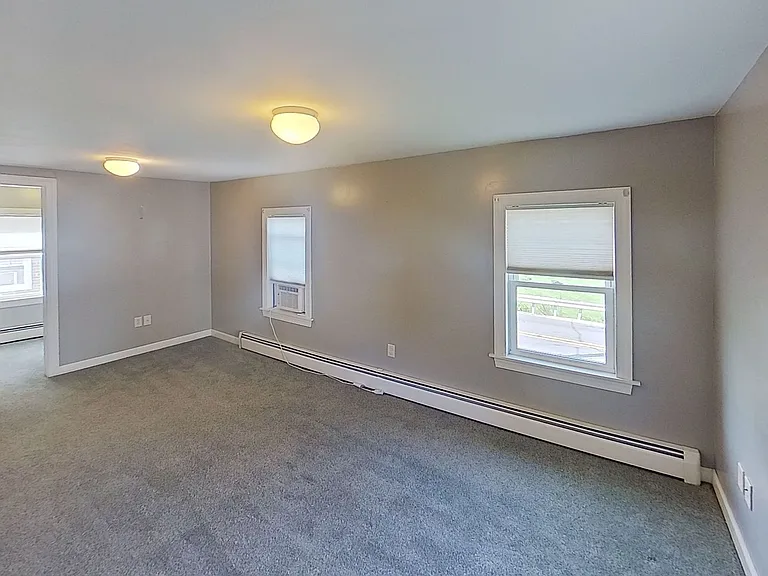 61 Berlin St — Photo 7