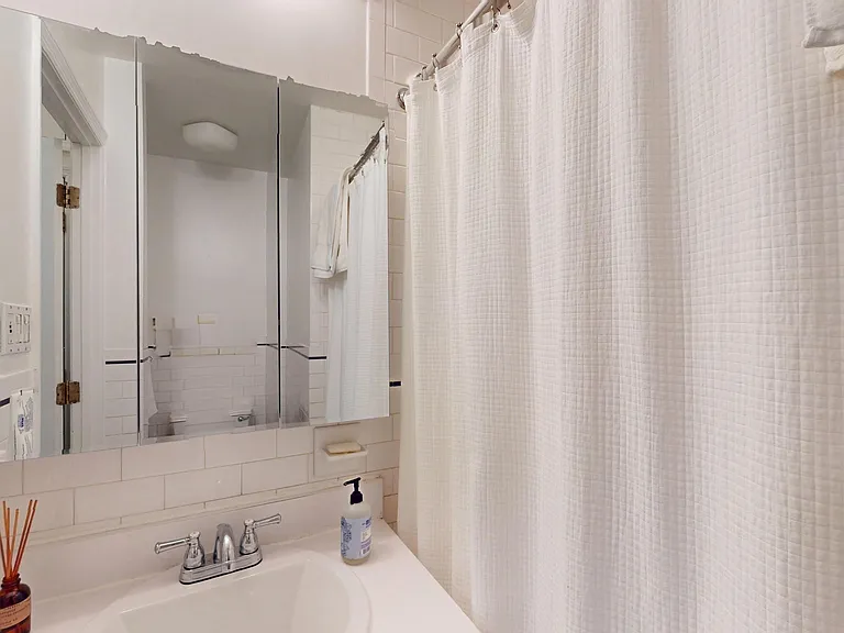 105 Sullivan St #1B — Photo 6