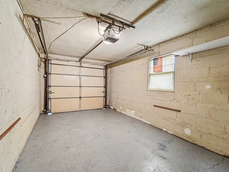 1030 Jassamine Way — Photo 31