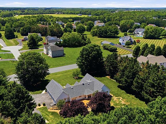 5th image of 3 Meadow Dr