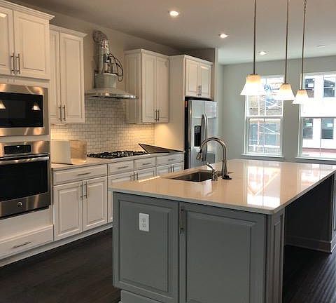 2nd image of 3098 Sassafras Ct
