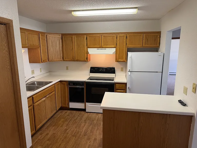 2502 Greenwood St — Photo 7