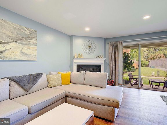 4th image of 2588 S Arlington Mill Dr #3