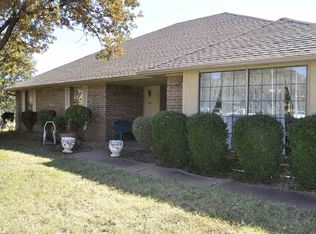 1910 Woodcrest Dr, Duncan, OK 73533