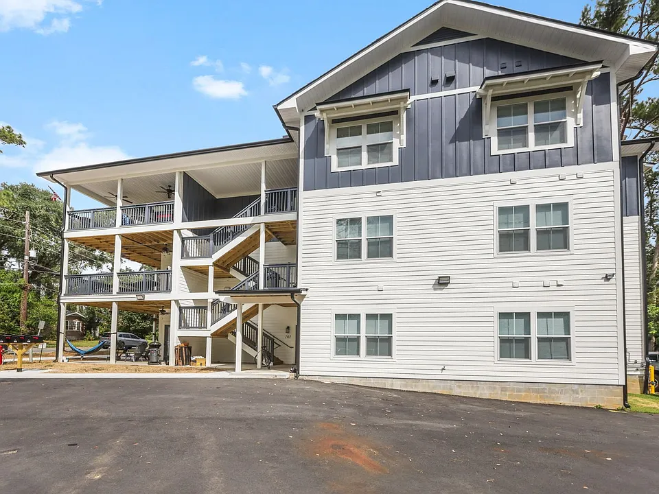 1720 Airport Drive