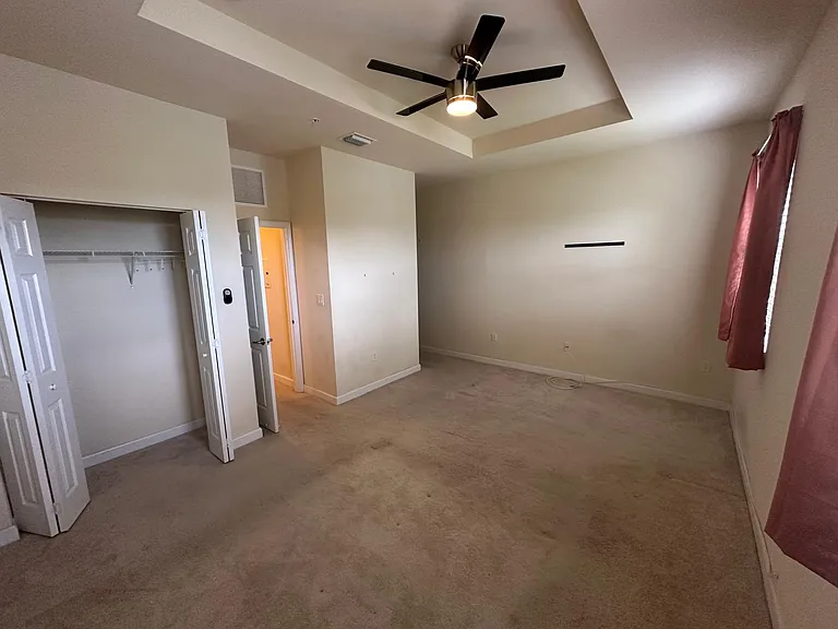 2819 SE 1st Dr #5 — Photo 10