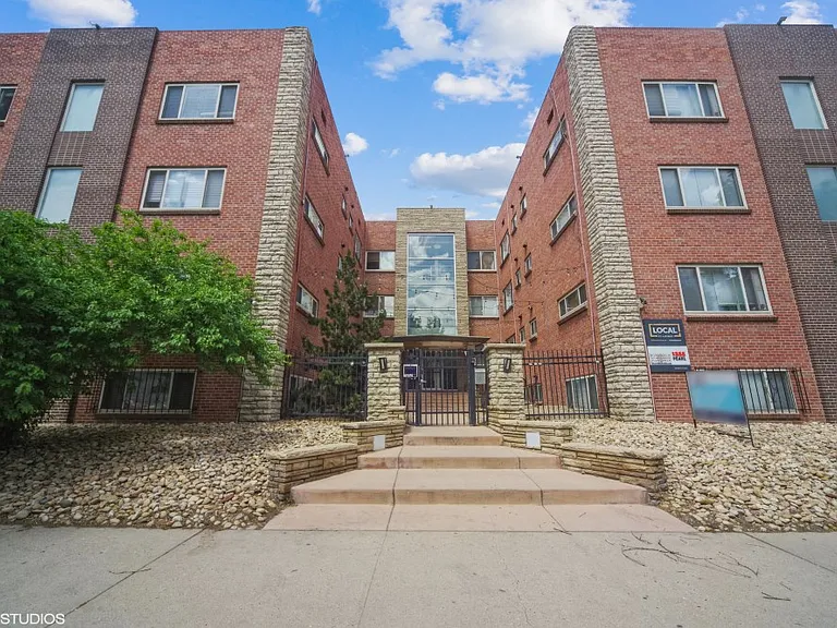 1355 Pearl located in Capitol Hill