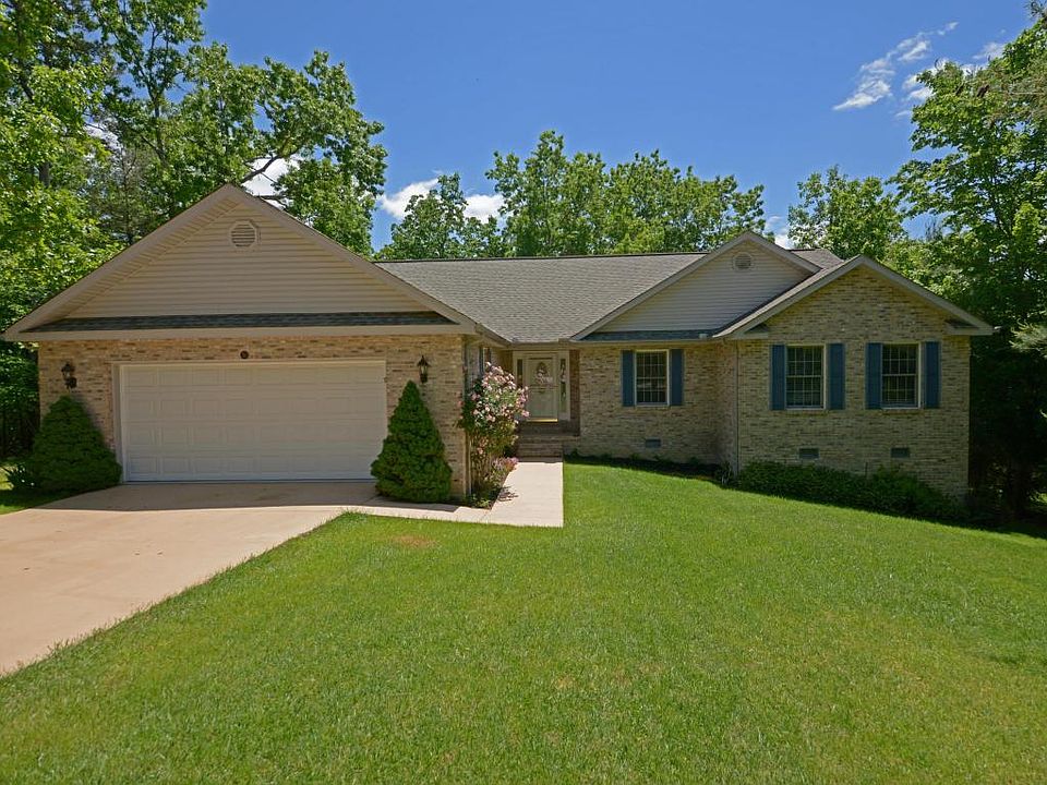 1st image of 31 Bacham Ln
