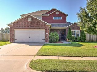 2713 W Fredericksburg St, Broken Arrow, OK 74011