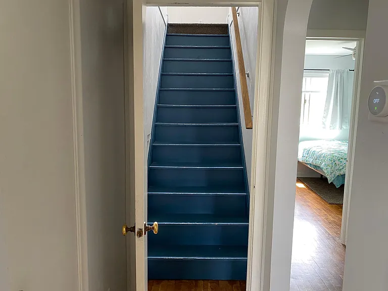 208 E Randolph St — Photo 11