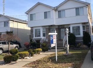 125 Mallow St, Staten Island, NY 10309