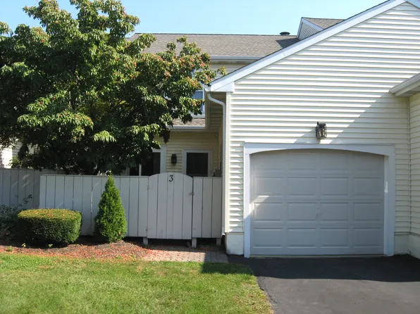 3 Spring Walk Ct, Landisville, PA 17538