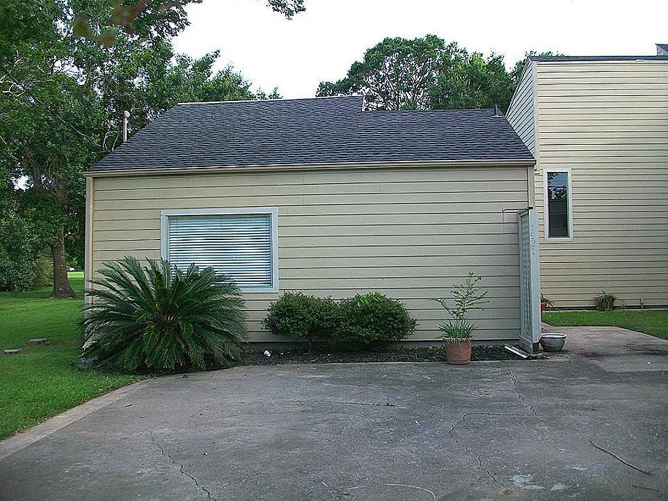 1st image of 1621 W Adoue St #1621