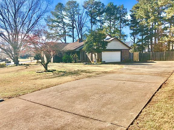 4th image of 205 Westbury Ln