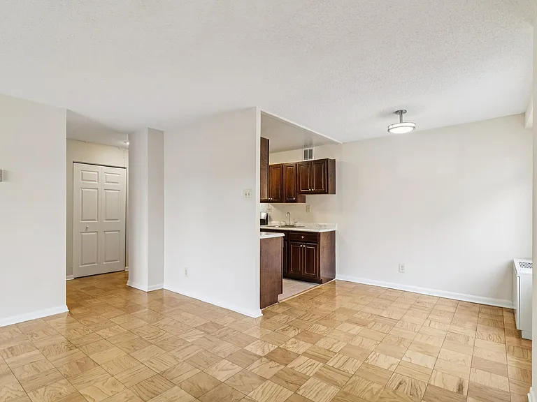 Twin Oaks — Photo 17