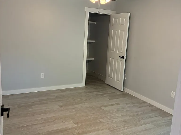 196 Pacific Loop — Photo 8