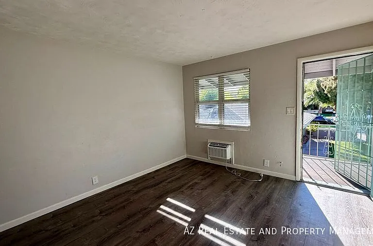 829 N 4th Ave #17 — Photo 8