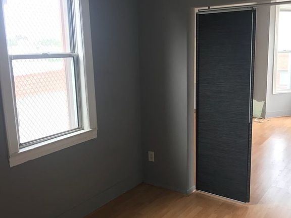 4th image of 734 Humboldt St APT 3R