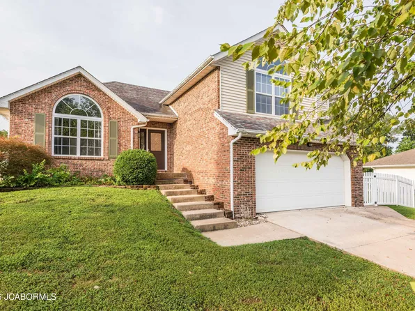 139 Northrup Ave, Holts Summit, MO 65043