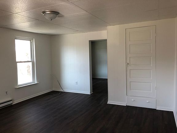 4th image of 216 Salisbury St #3