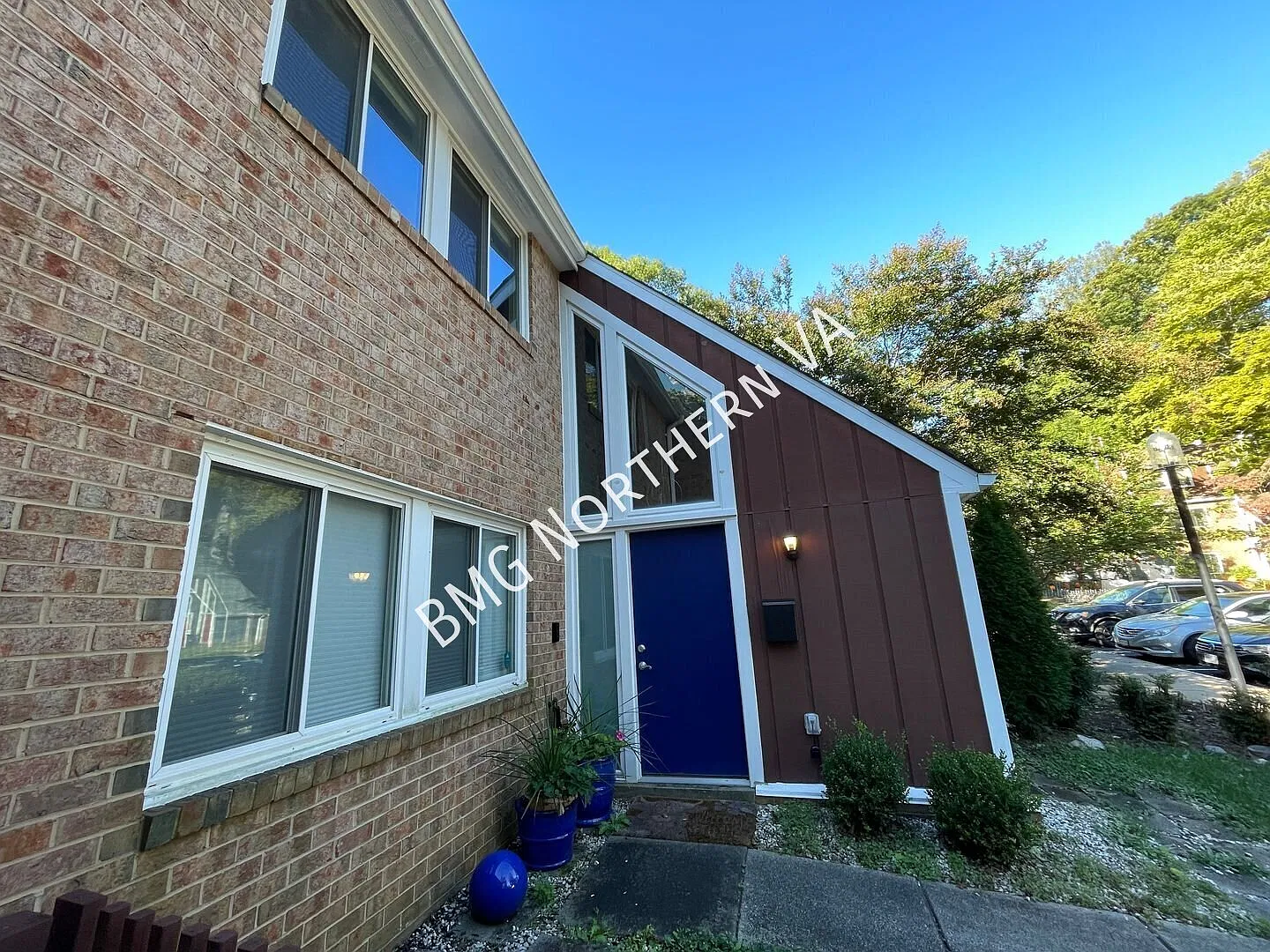 Relaxing 3 Bed 2.5 Bath Townhome In Serene Forest Edge — Photo 3