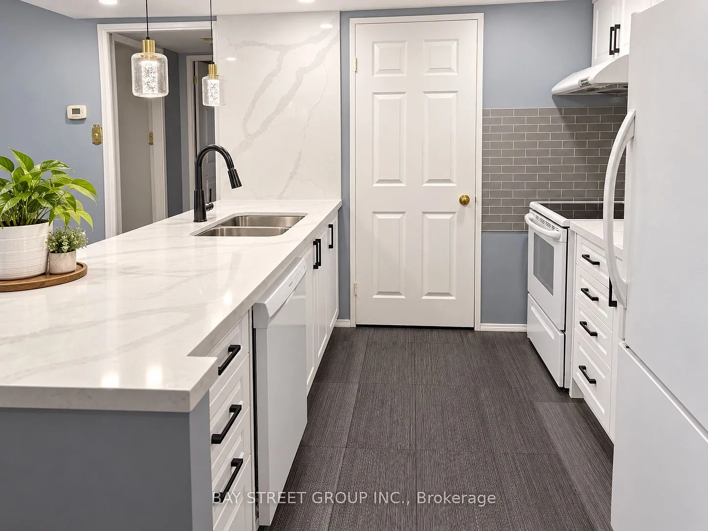 3 bed, $3,600 — Photo 3