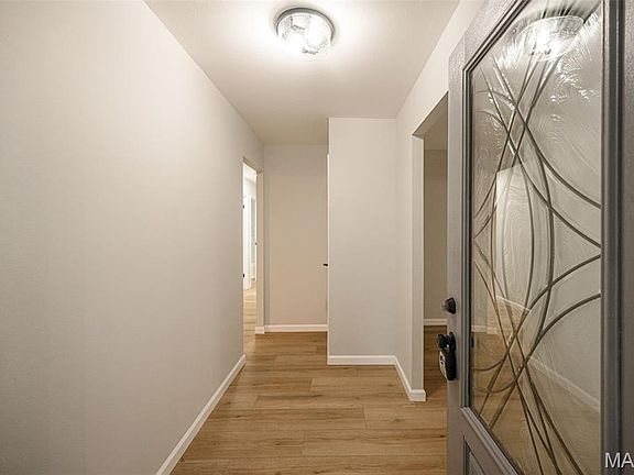 3rd image of 2111 Shoreham Dr
