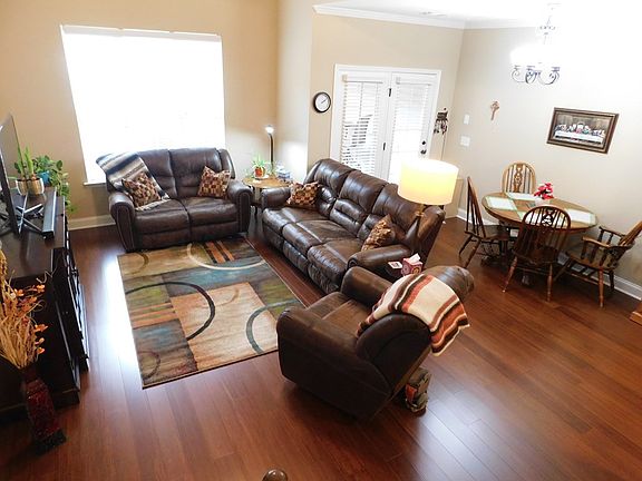 2nd image of 102-2 Briggs Avenue