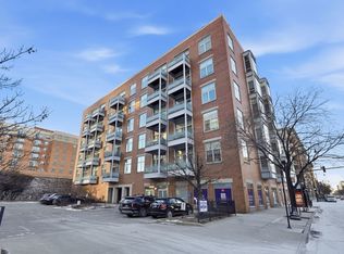 949 W Madison St APT 304, Chicago, IL 60607