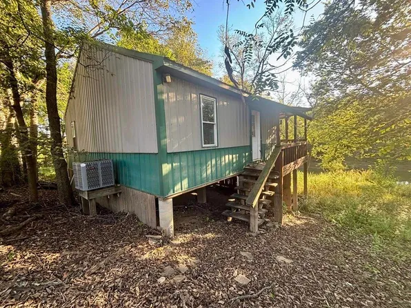 115 River Loop Rd, Slaughters, KY 42456