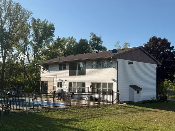 8855 230th St E #2, Lakeville, MN 55044