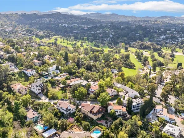 4763 Abargo St, Woodland Hills, CA 91364