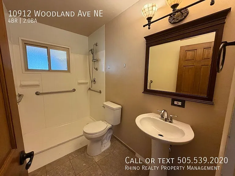 10912 Woodland Ave NE — Photo 12