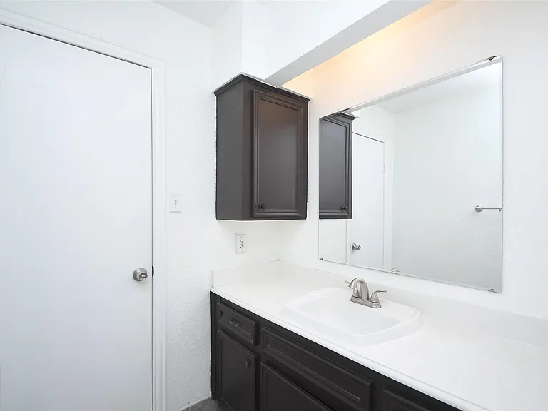 510 Chambly Dr — Photo 25