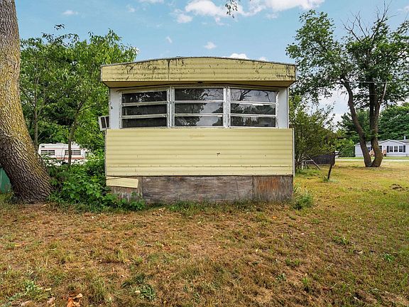 5th image of 3070 Meadow Woods Dr