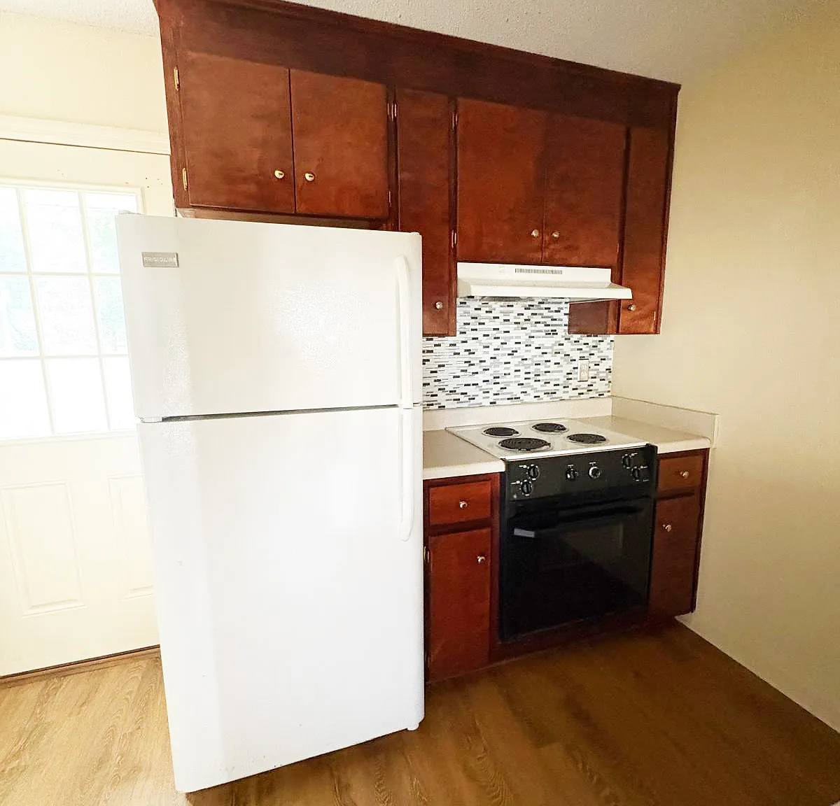 2 bed, 1000 sqft, $1,300 — Photo 4