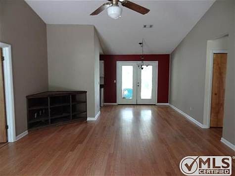 3rd image of 2989 Byington Cir #1