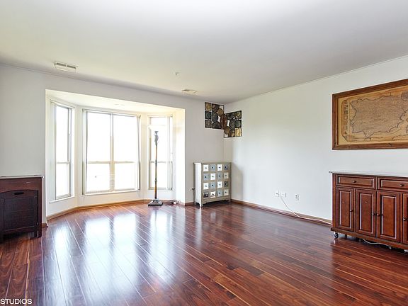 3rd image of 57 E Hattendorf Ave APT 410
