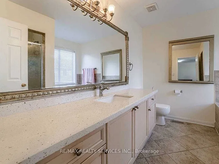 16 Ollie Ave — Photo 15