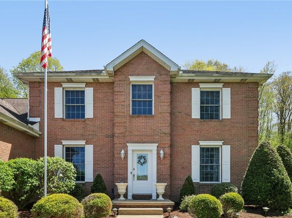 1003 Hunt Club Ct, Export, PA 15632